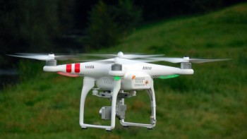 世界のドローン市場を席巻するDJI社の「phantom」シリーズ。