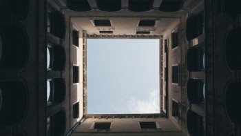 ドローン購入者にとって、国土交通省への申請が大きな壁になる件。