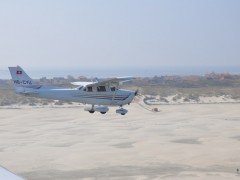 セスナ空撮・ヘリコプター空撮とドローンを、強み・弱みから比較。