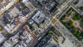 他人の土地（私有地）にドローンを飛行して、航空法違反＋権利侵害する？