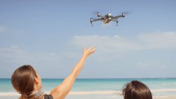 小型ドローンの注目株、Mavic Pro ＆ Karma の手軽さは個人利用を加速させる。