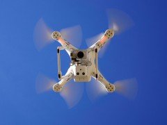 ドローンの資格はあるの？本当は資格がなくても飛行OK。では資格の正体とは？