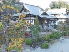 ただ上空から撮るのではない、魅せるためのドローン操縦の工夫（映像解説）