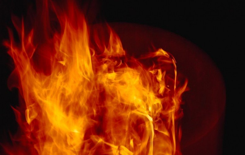 リチウムイオン電池（ドローンのバッテリー）での発火・火災に注意。