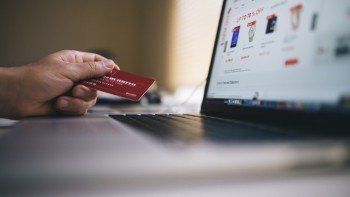 どこでDJIのドローンを購入する？最低価格で着実なサポートを受ける販売店は？