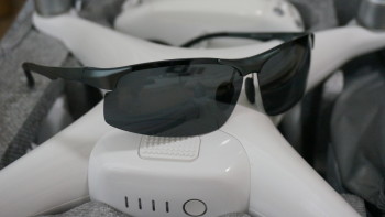 よく見える！夏場のドローン必須アイテム「偏光サングラス」