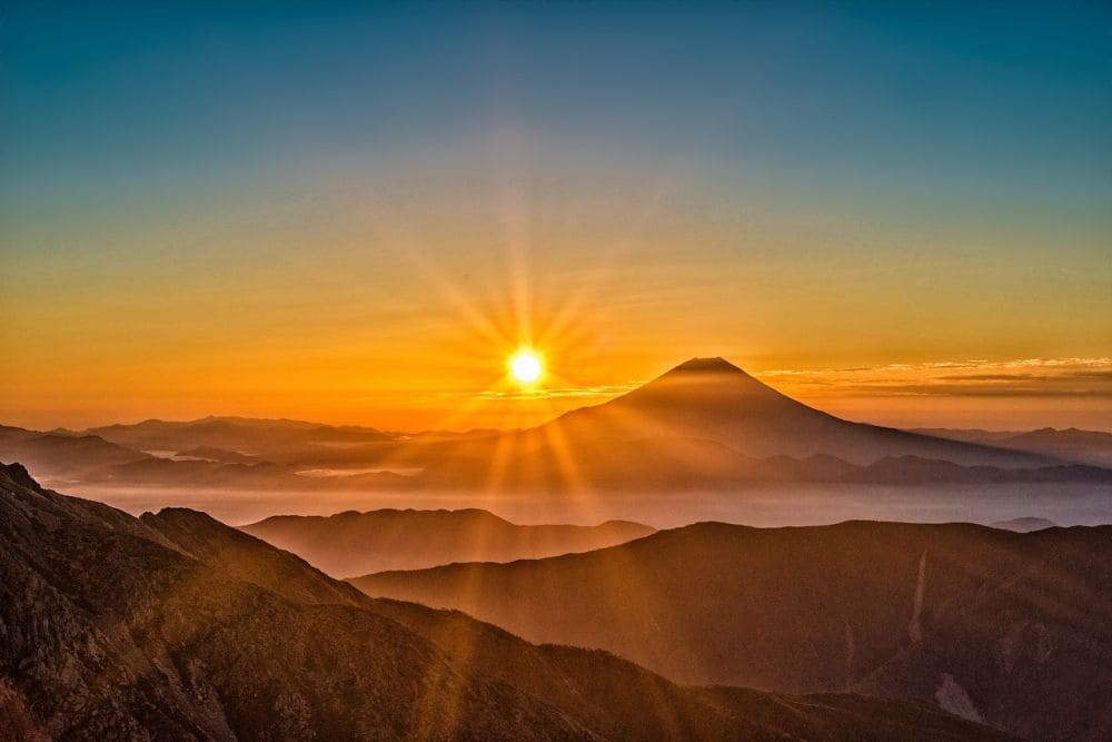富士山と太陽