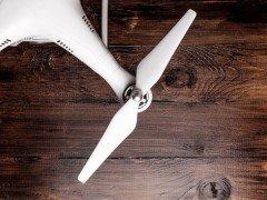 ドローン操縦者は大きなリスクを背負い続けている