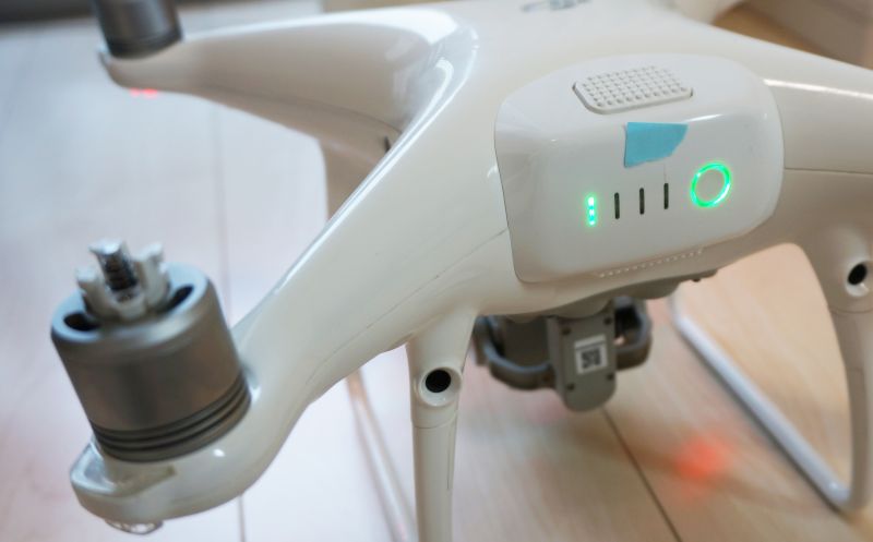ドローンで放電をする
